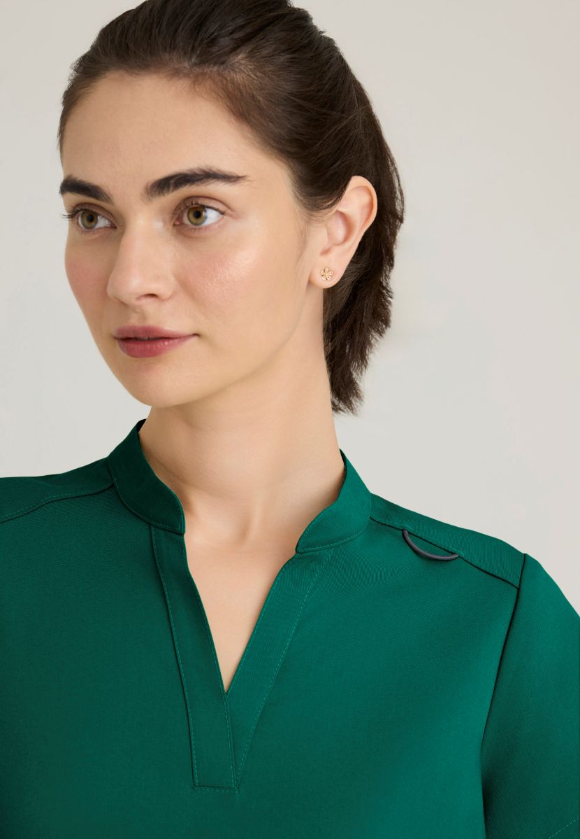 Grey's Anatomy Avery 2 Pocket Banded Collar Top | Hunter Green