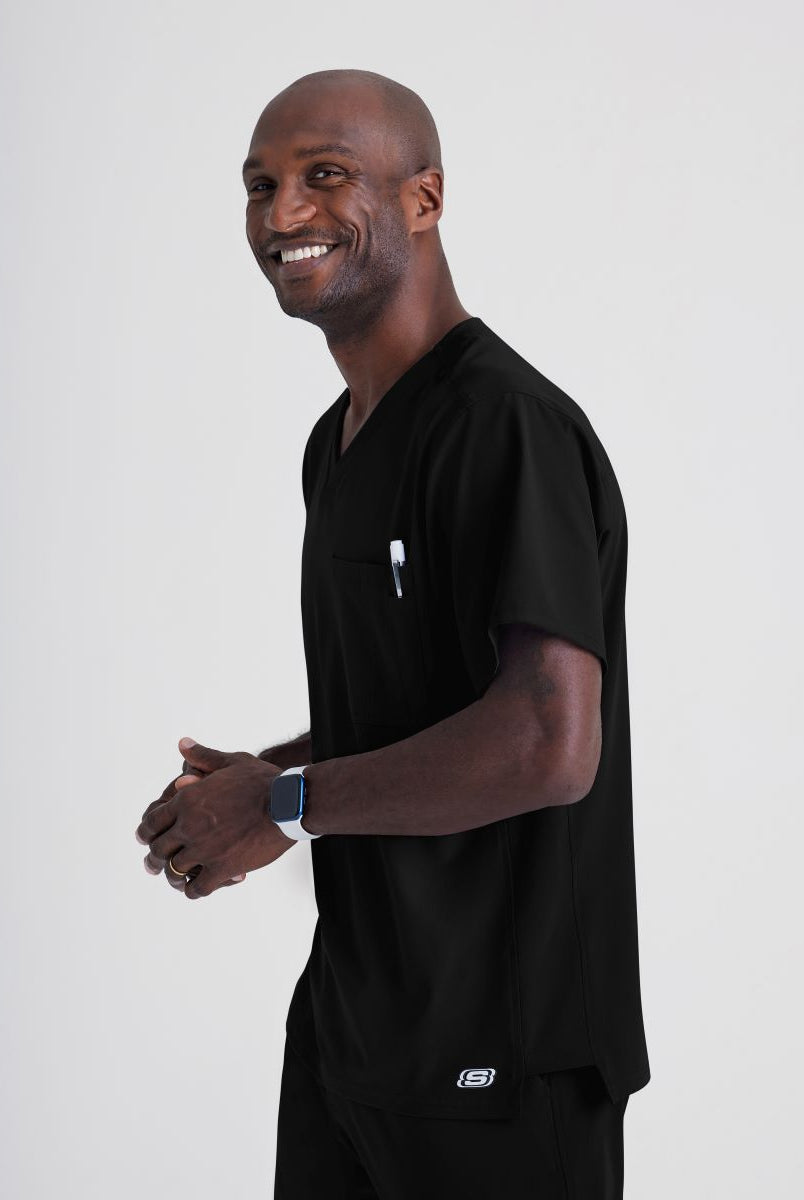 SKECHERS MALE STRUCTURE V-NECK TOP | BLACK