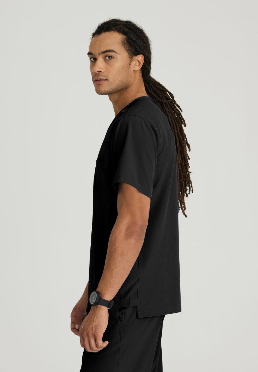 SKECHERS MALE STRUCTURE V-NECK TOP | BLACK