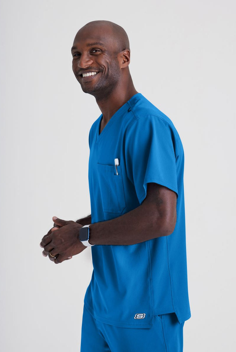 SKECHERS MALE STRUCTURE V-NECK TOP | New Royal