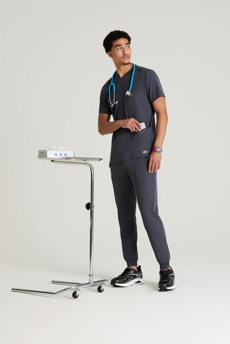 SKECHERS MALE THESIS THREE POCKET, ROUNDED NECKLINE SCRUB TOP | Pewter Grey