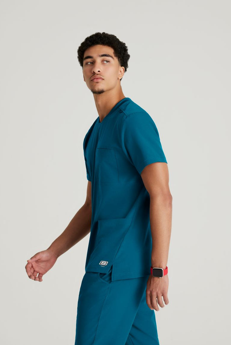 SKECHERS MALE THESIS THREE POCKET, ROUNDED NECKLINE SCRUB TOP | Bahama / Caribbean