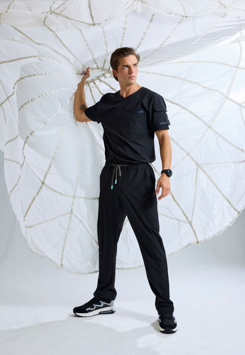 Skechers Station Men's 3 Pocket Round Neck High-Low Hem Top | BLACK