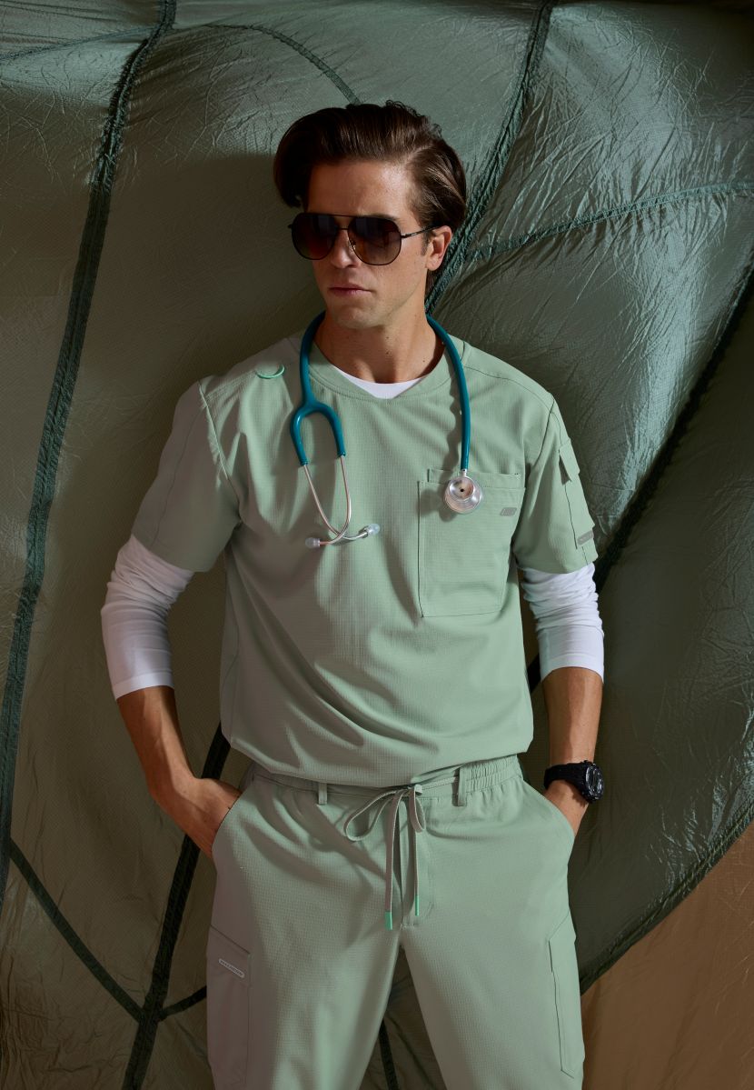 Skechers Station Men's 3 Pocket Round Neck High-Low Hem Top | Field Green