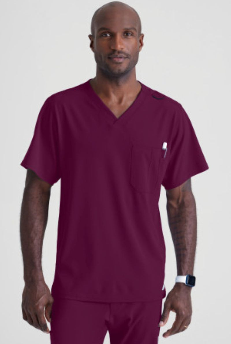 SKECHERS MALE STRUCTURE V-NECK TOP | Wine
