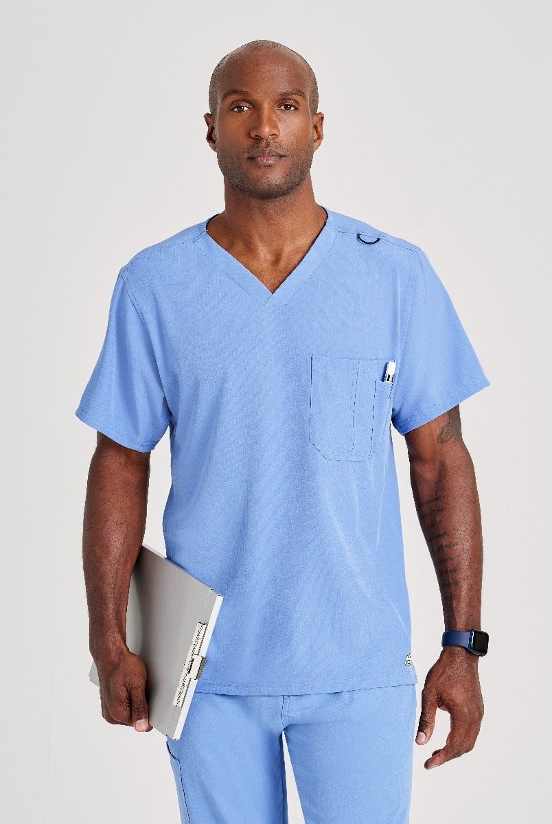 SKECHERS MALE STRUCTURE V-NECK TOP | TRUE CEIL