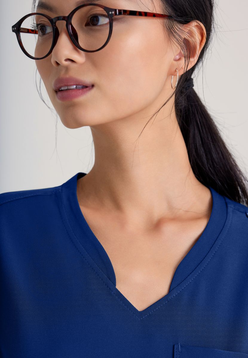 Grey's Anatomy Evolve Sway Scrub Top | NAVY