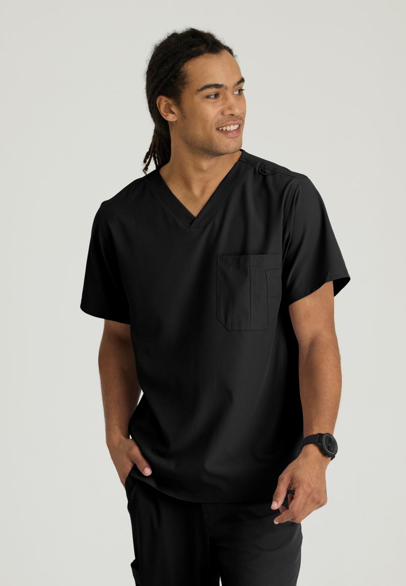 SKECHERS MALE STRUCTURE V-NECK TOP | BLACK