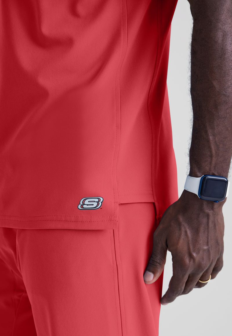 SKECHERS MALE STRUCTURE V-NECK TOP | RED