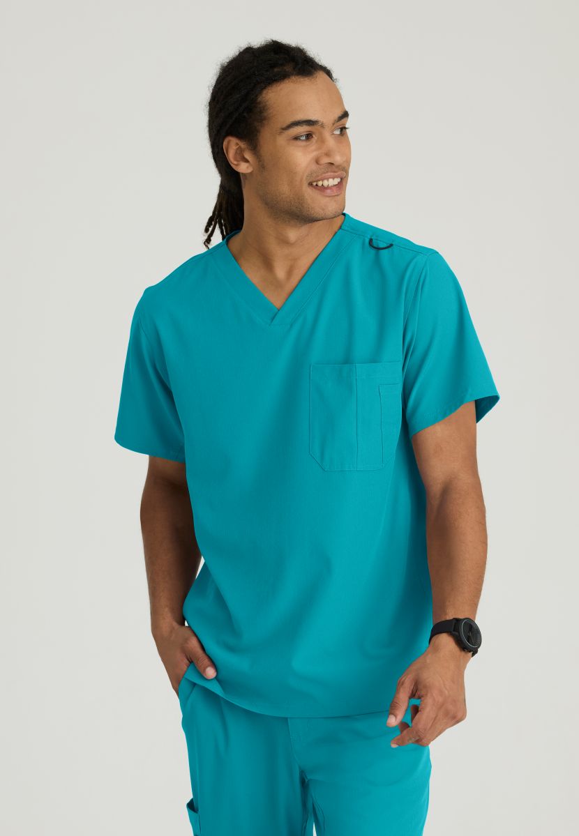 SKECHERS MALE STRUCTURE V-NECK TOP | Teal