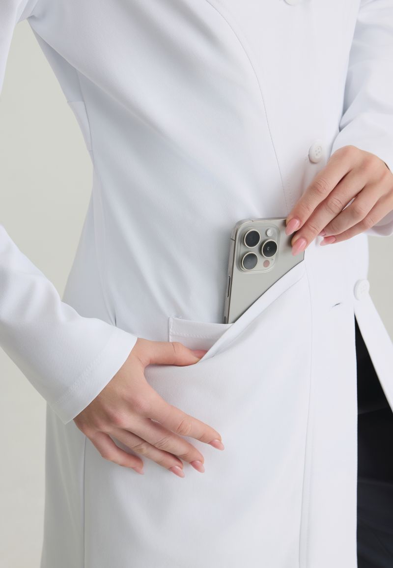 Skechers Women's 3 Pocket 4-Button Lab Coat | WHITE